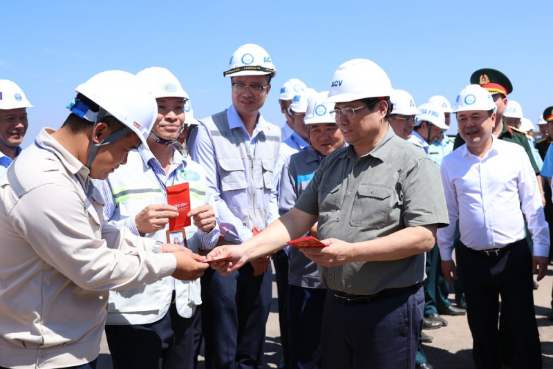 Thủ tướng: Phấn đấu rút ngắn tiến độ hoàn thành sân bay Long Thành từ 3-6 tháng -0