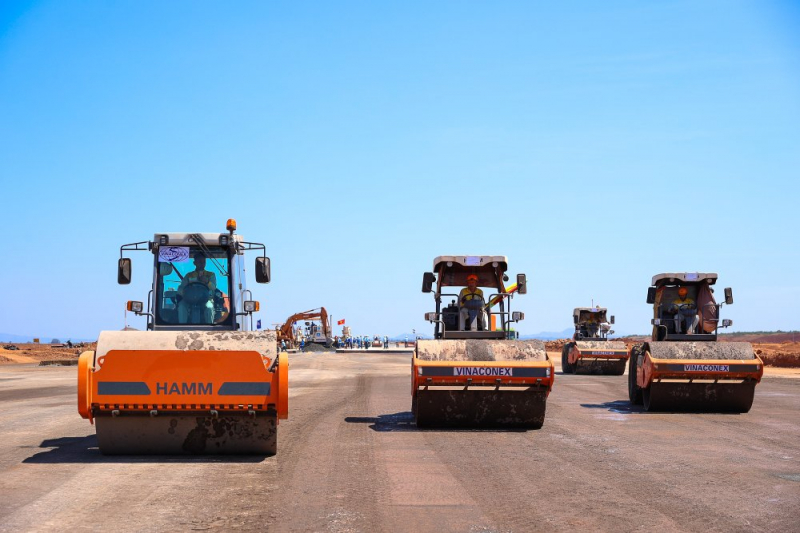 Thủ tướng: Phấn đấu rút ngắn tiến độ hoàn thành sân bay Long Thành từ 3-6 tháng -0