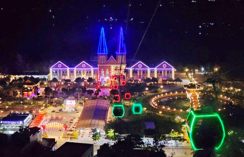 Khách du lịch đến An Giang trong dịp Tết Nguyên đán tăng 20% so với cùng kỳ -1