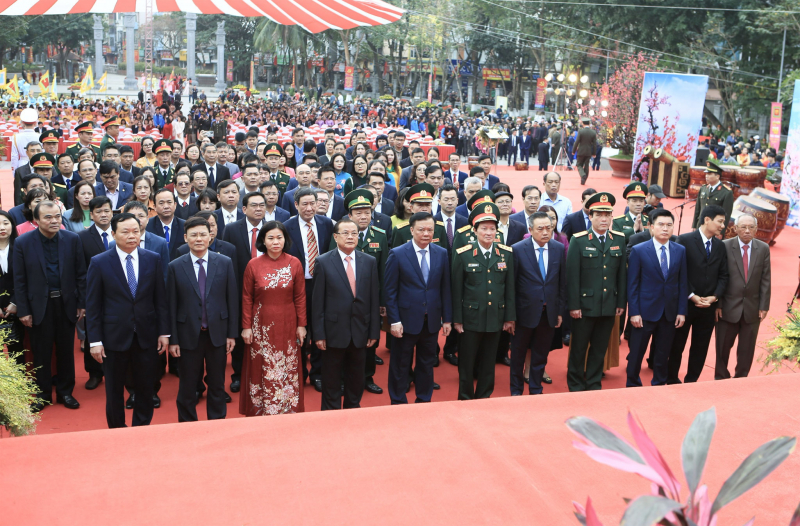 Tưng bừng khai hội Gò Đống Đa -0
