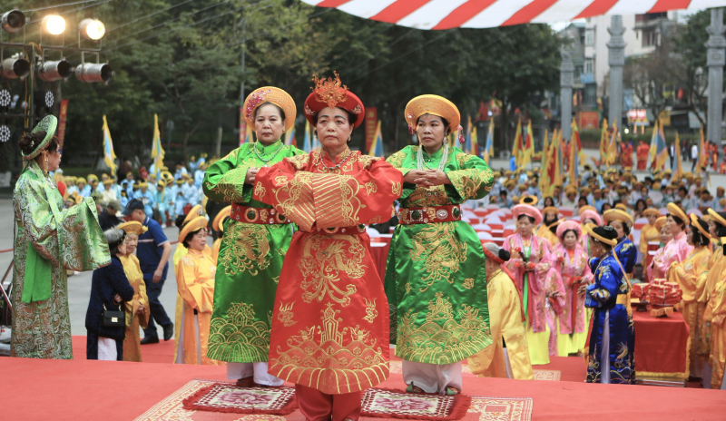 Tưng bừng khai hội Gò Đống Đa -1