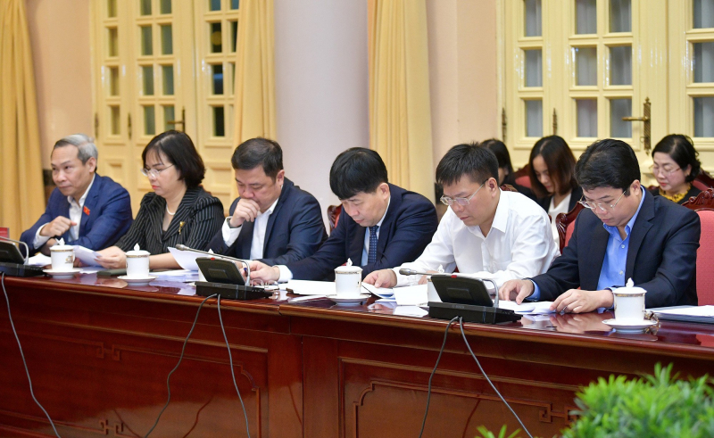 Công bố Luật Đất đai và Luật Các tổ chức tín dụng -0