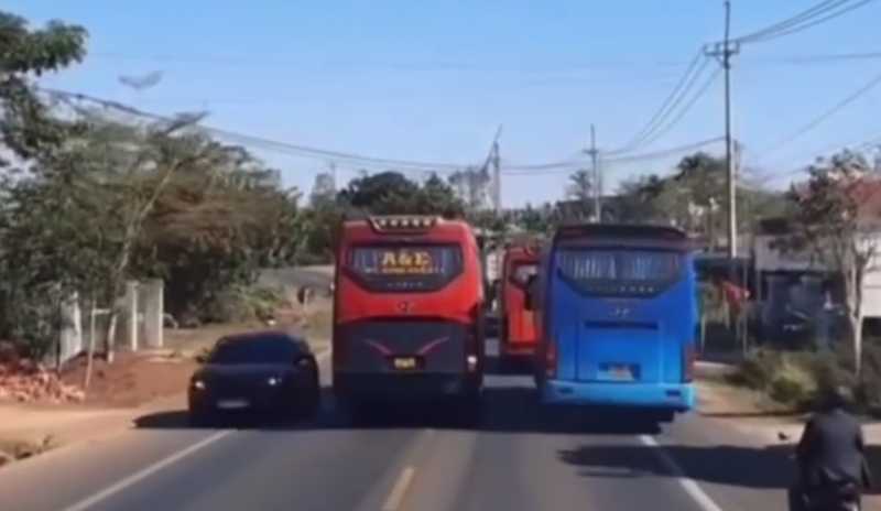 candonline.still105.jpg -0