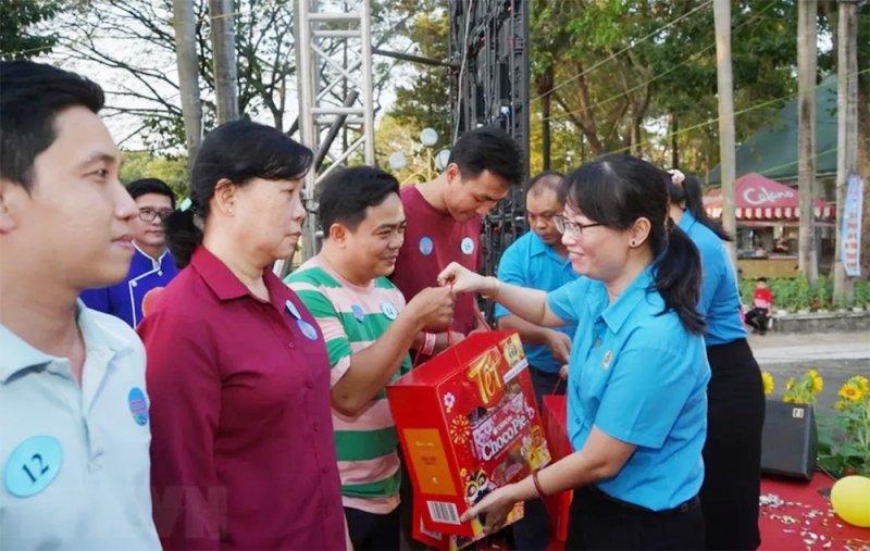 Gần 1.300 tỷ đồng chăm lo Tết cho người dân TP Hồ Chí Minh -0