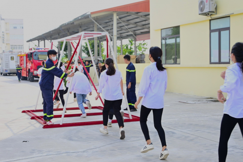 Khởi động chương trình 40 đợt tuyên truyền, trải nghiệm, thực hành chữa cháy và cứu nạn, cứu hộ -0