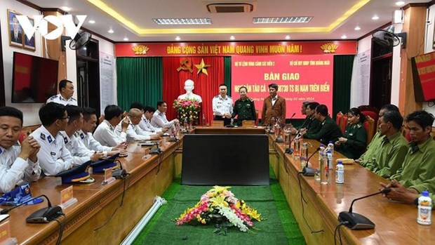 Seven fishermen in distress saved off Quang Nam’s coast -0