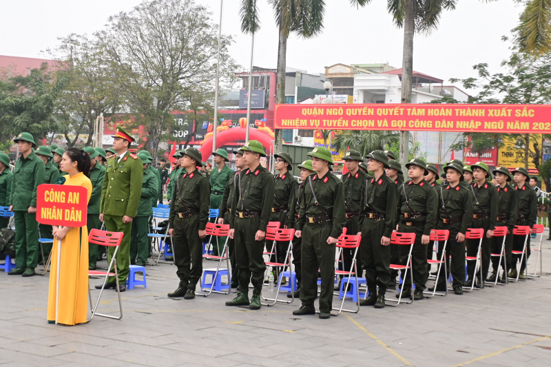 Tiếp nhận nhiều công dân thực hiện nghĩa vụ tham gia CAND 2024 -0