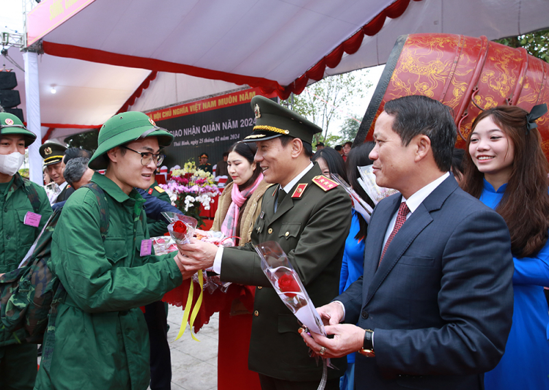 Nô nức khí thế ngày giao, nhận quân tại Thái Bình -2