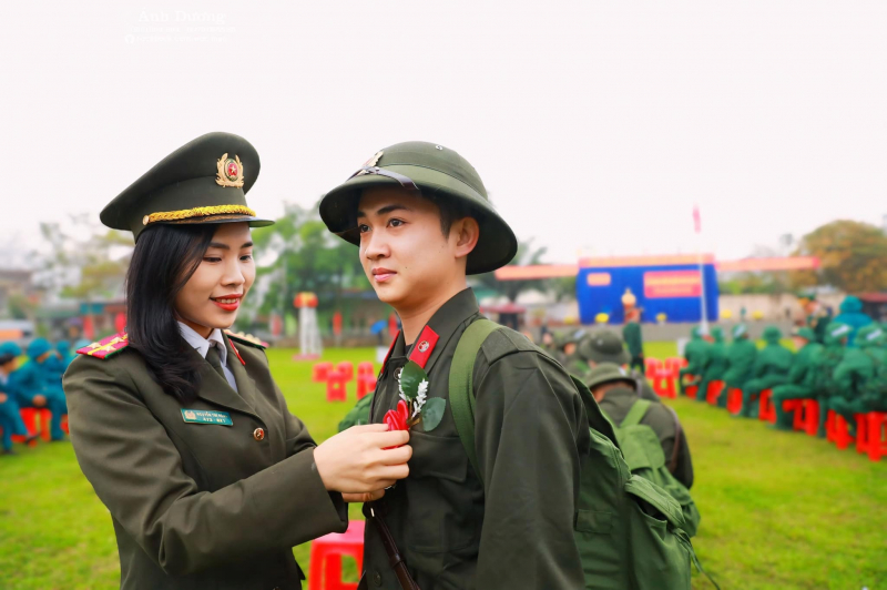 Các tân binh ở khắp các tỉnh, thành phố  lên đường nhập ngũ -0