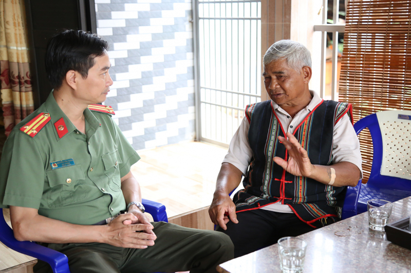 gia hiong ke chuyen.jpg -0