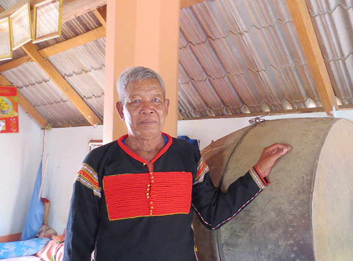 Trở lại buôn Lê -0