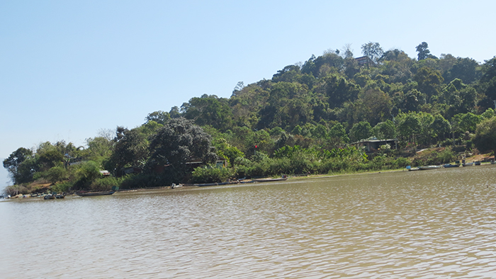 Trở lại buôn Lê -0