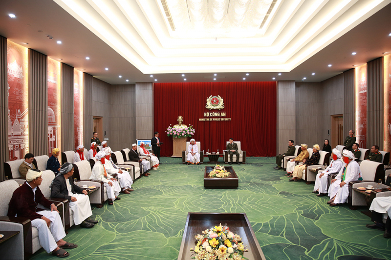 Tiếp tục tạo điều kiện cho các tôn giáo hoạt động tự do trong khuôn khổ pháp luật -0