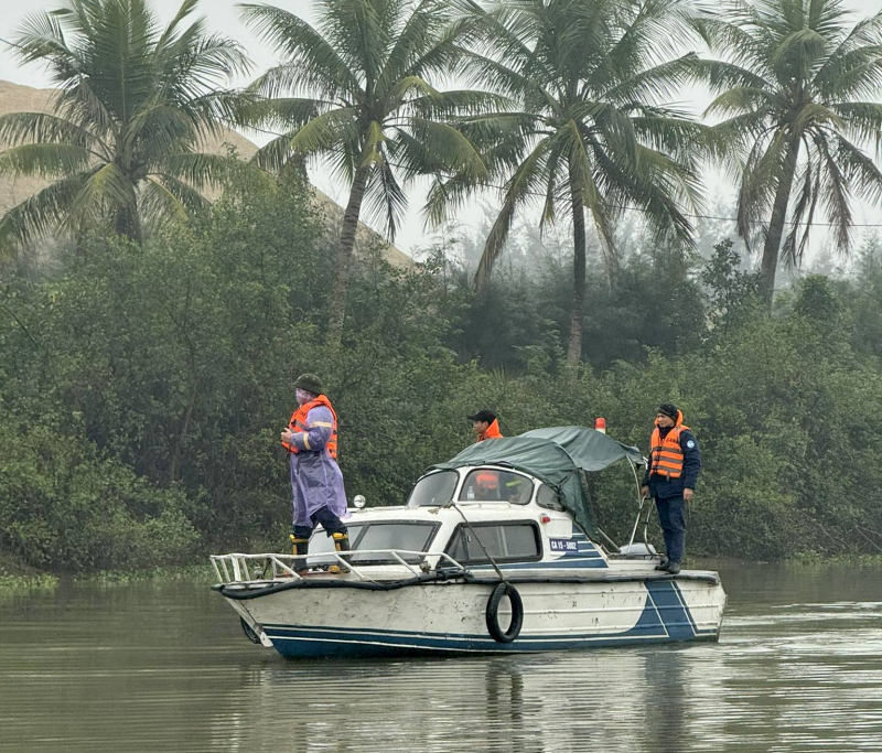 Công an Hải Phòng nỗ lực hỗ trợ tìm kiếm nữ sinh nghi nhảy cầu tự tử -0