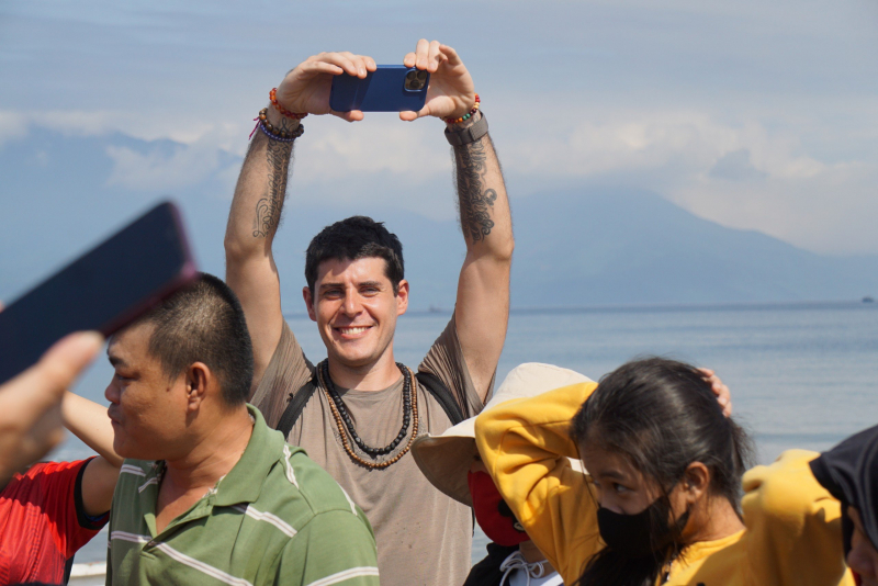 Du khách nô nức khai hội Cầu ngư tại Đà Nẵng  -1