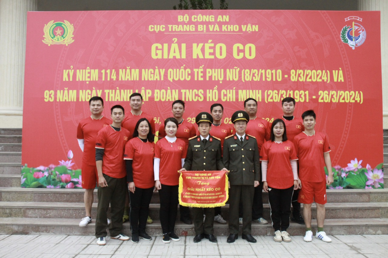 Sôi nổi giải kéo co Cục Trang bị và kho vận năm 2024 -0