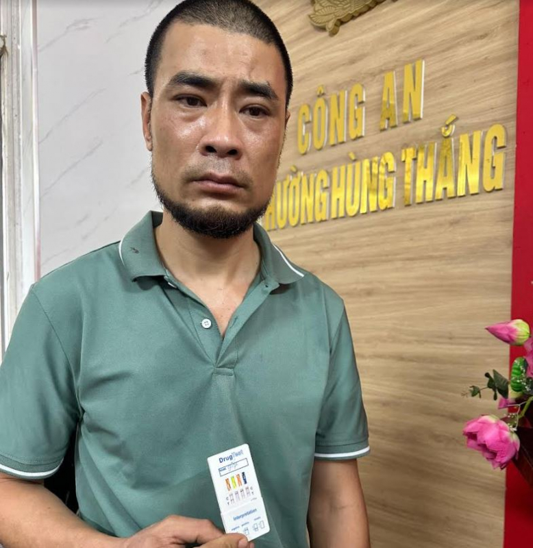 Khởi tố lái xe dương tính với chất ma túy đâm vào CSGT -0