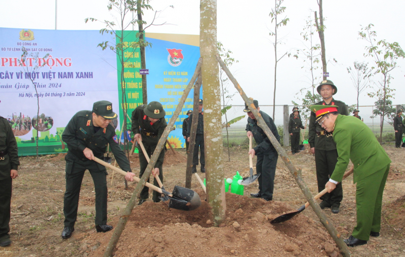 Hơn 16.000 tân binh bước vào khoá huấn luyện tại Bộ Tư lệnh Cảnh sát cơ động -1