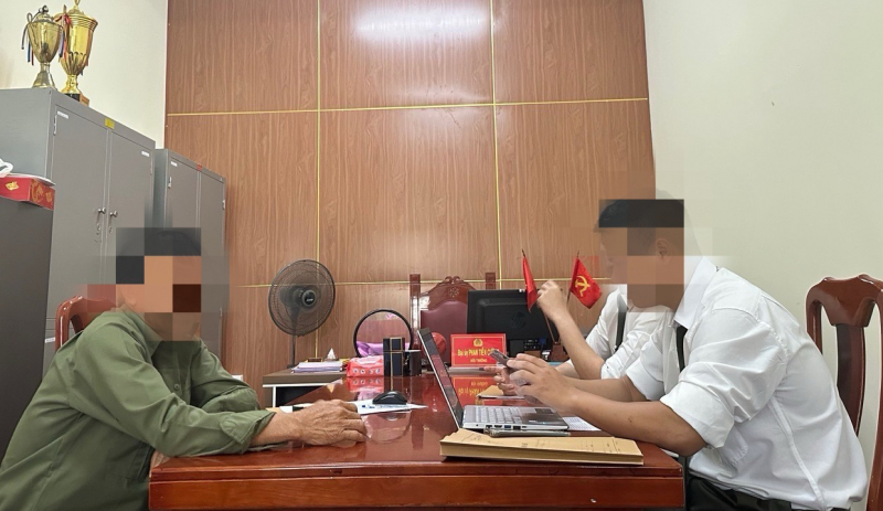 Phạt người đàn ông lên Facebook để livestream “báo chốt” kiểm tra nồng độ cồn -0