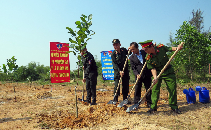1.294 công dân tham gia nghĩa vụ CAND được huấn luyện tại Quảng Nam -0
