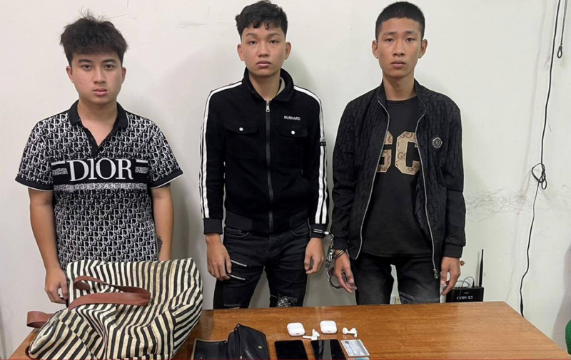 Khen thưởng đột xuất Công an thành phố Hội An về thành tích tranh phòng, chống tội phạm -0