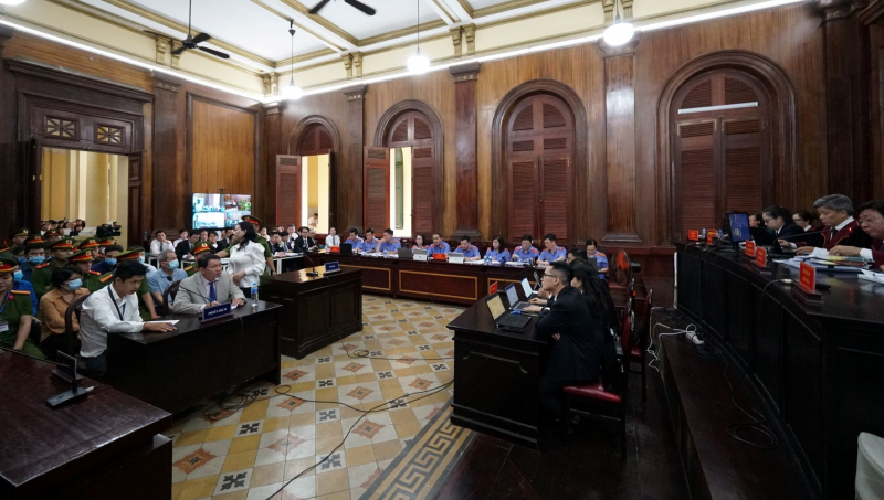 “Bóng ma” phía sau những bản hợp đồng “khống” -0