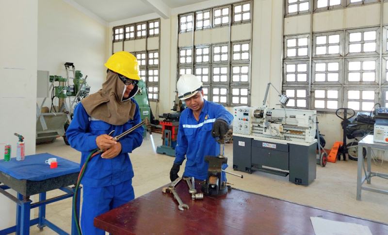 1hjoo3sak_3mmpr4.jpg -0