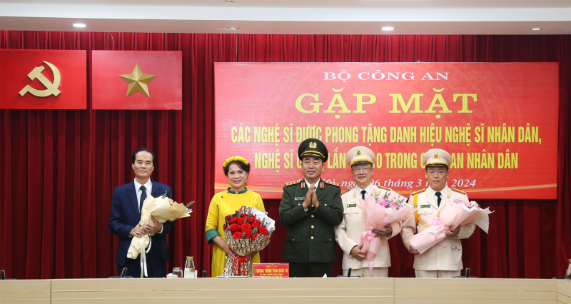 Biểu dương nghệ sĩ CAND được phong tặng danh hiệu Nghệ sĩ Nhân dân, Nghệ sĩ Ưu tú -0