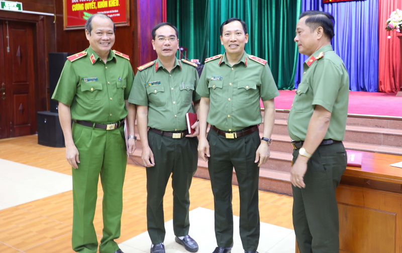 Đảm bảo tính thiết thực, hiệu quả trong trang cấp vũ khí cho Công an các đơn vị, địa phương  -0