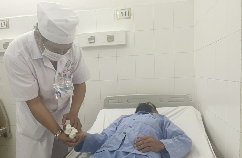 Người đàn ông tan nát “của quý” do máy sục khí nuôi tôm gây ra -0