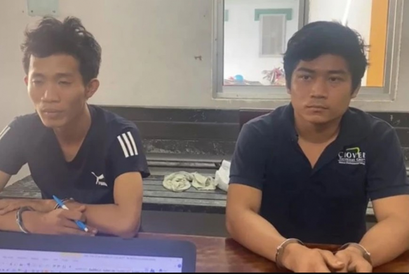 Nghiện ma túy, “ghiền” đánh bạc, 2 đối tượng ra đường cướp giật tài sản -0