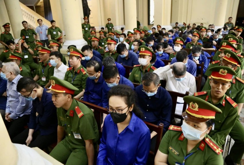 Các bị cáo làm ngơ, báo cáo không trung thực kết quả thanh tra, giám sát Ngân hàng SCB -0