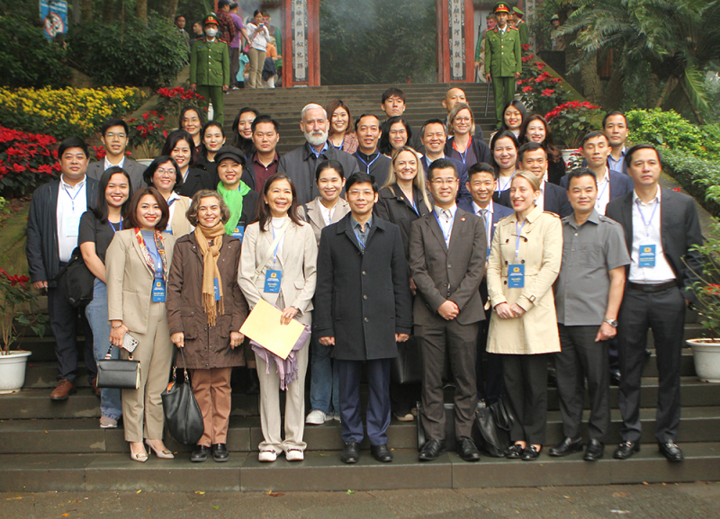 Mang hình ảnh Việt Nam tới gần hơn với bạn bè quốc tế -0