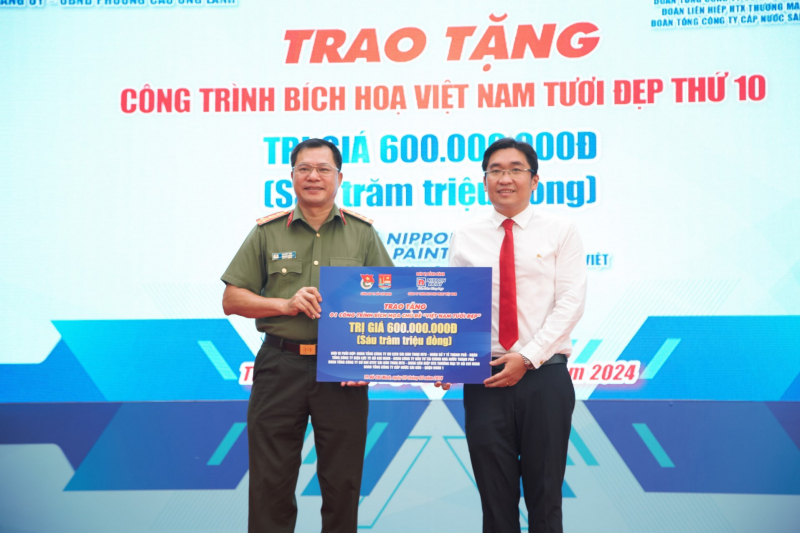 Khởi công công trình bích họa “Việt Nam tươi đẹp” thứ 10 và “Nghĩa tình phường Cầu Ông Lãnh”  -0