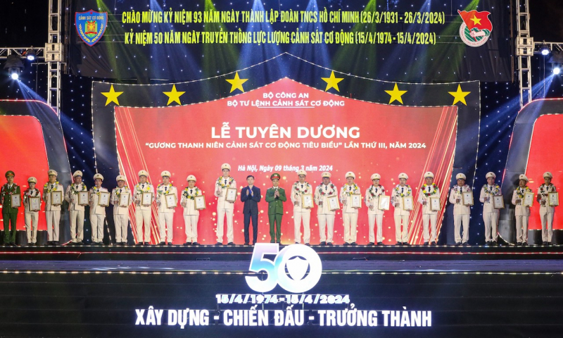 Tuyên dương 20 gương thanh niên Cảnh sát cơ động tiêu biểu năm 2024 -0