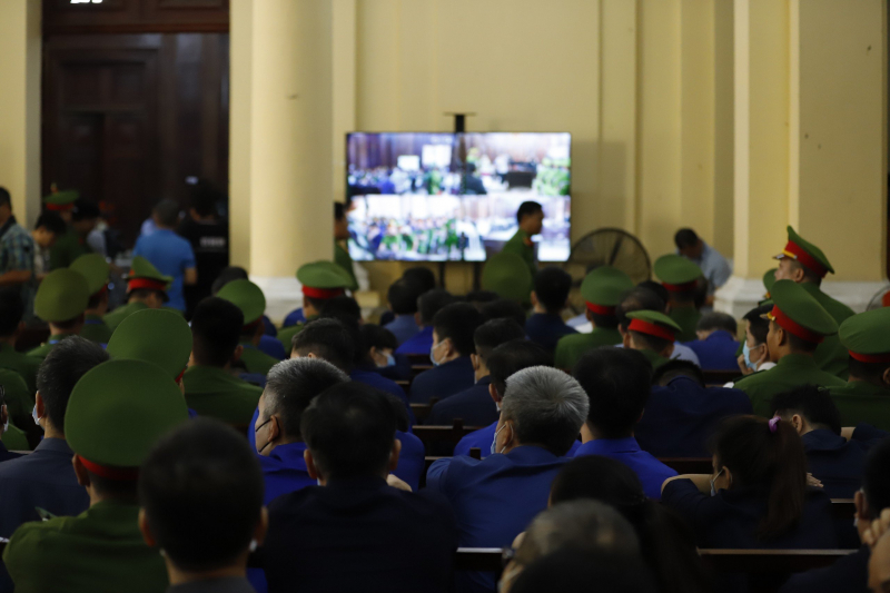 Cựu Phó Tổng giám đốc SCB phê duyệt lệnh chuyển tiền ra nước ngoài theo chỉ đạo của “bà chủ” Trương Mỹ Lan -0