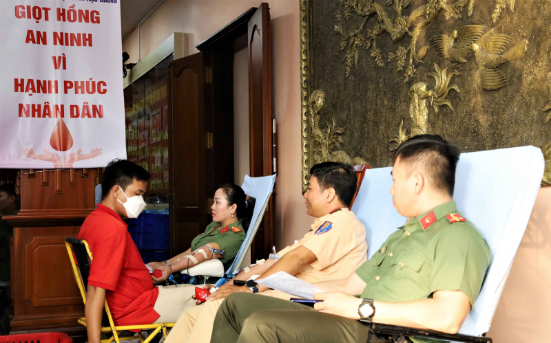 CBCS Công an tỉnh Hậu Giang hiến 150 đơn vị máu -1