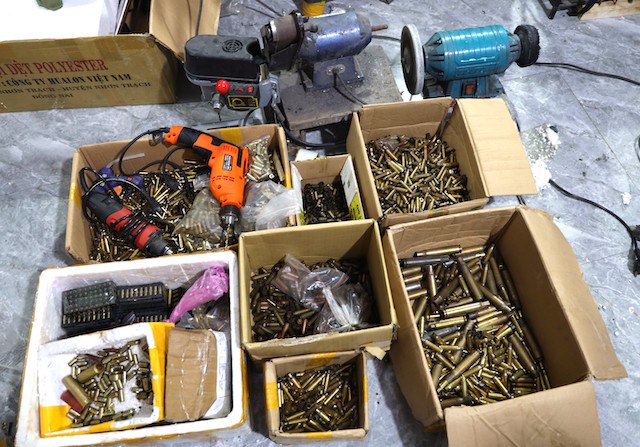 Triệt phá ổ nhóm “Chế tạo, tàng trữ, sử dụng, mua bán trái phép vũ khí quân dụng”; “Tàng trữ trái phép vật liệu nổ” -1