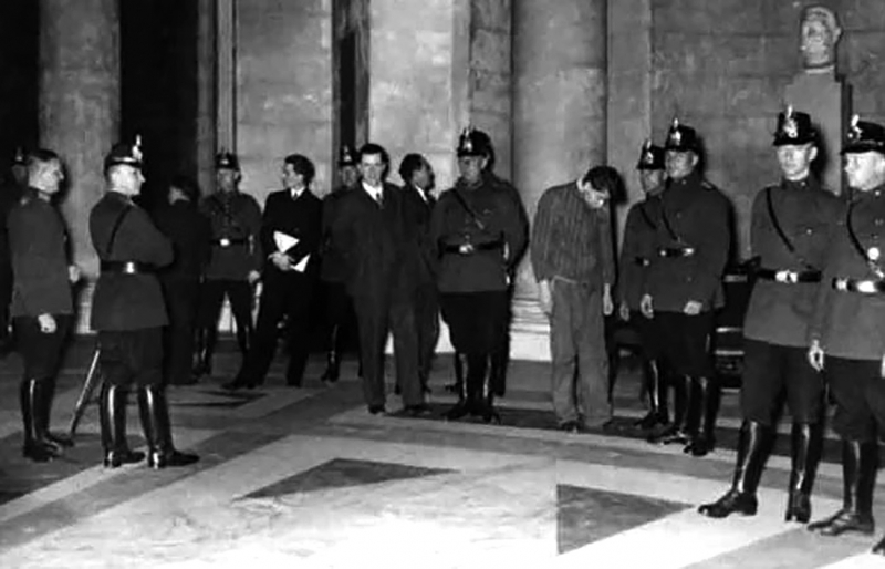 Lật lại vụ án người phóng hoả toà nhà Reichstag 90 năm trước -0