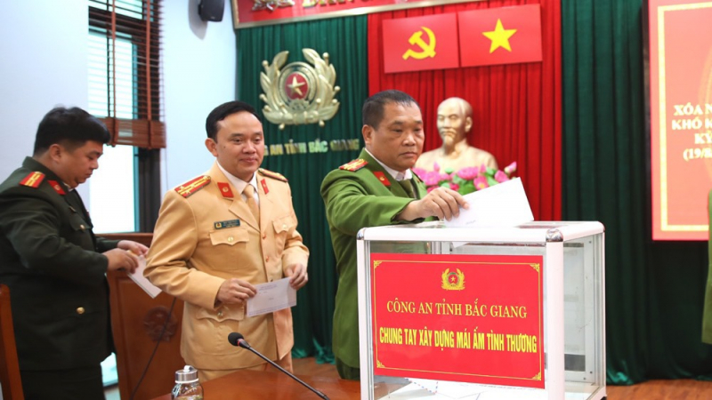 Công an tỉnh Bắc Giang đăng ký hỗ trợ hơn 3.500 ngày công và 1,4 tỷ đồng xóa nhà tạm -0