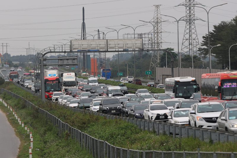 Hà Nội yêu cầu siết chặt hoạt động kinh doanh vận tải bằng ô tô -0