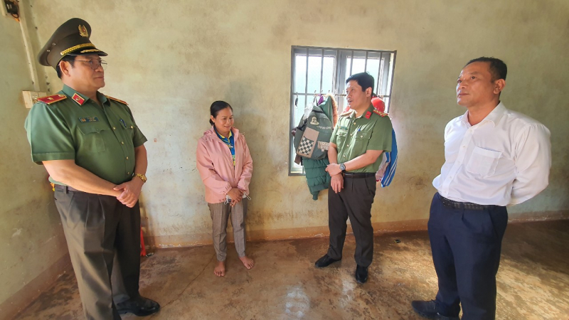 Bộ Công an triển khai xây dựng 1.200 căn nhà cho các hộ nghèo trên địa bàn Đắk Lắk -0