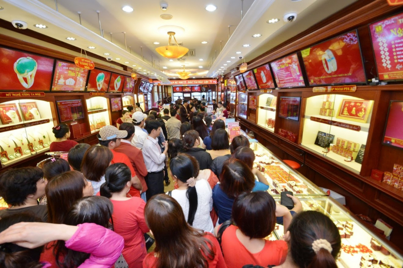 “Loạn” giá vàng, nhà đầu tư cẩn trọng -0