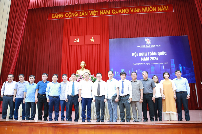 Tạo hành lang pháp lý và môi trường để nhà báo có tác phẩm mang tính giải pháp và kiến tạo -0