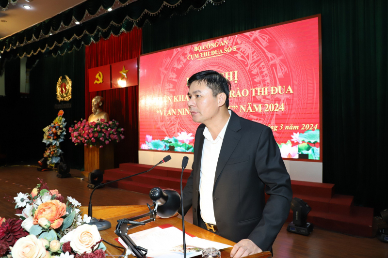 Đẩy mạnh phong trào thi đua để hoàn thành xuất sắc nhiệm vụ bảo đảm an ninh trật tự -0