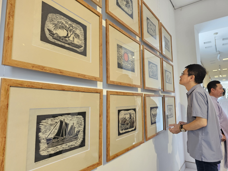 Exhibition to introduce Vietnamese wood carvings on Nine Dynasty Urns opens -0