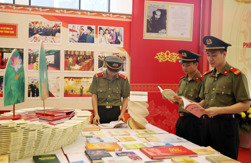 van hoa doc ca.jpg -0