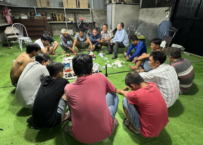 b3e6f11c0386afd8f6978.jpeg -0