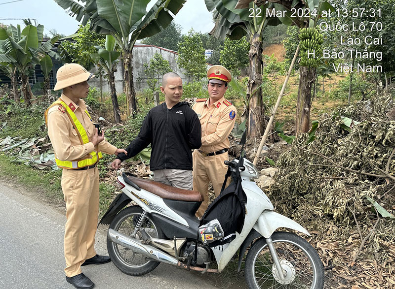 Từ An Giang ra Lào Cai cướp xe máy -0