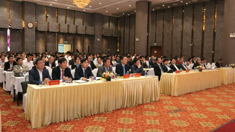 Người Việt Nam đang đọc nhiều hơn, có nhiều cách đọc hơn -0
